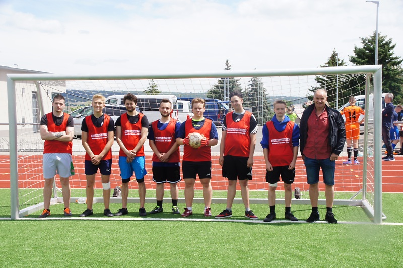 Fußballmannschaft auf dem Spielfeld
